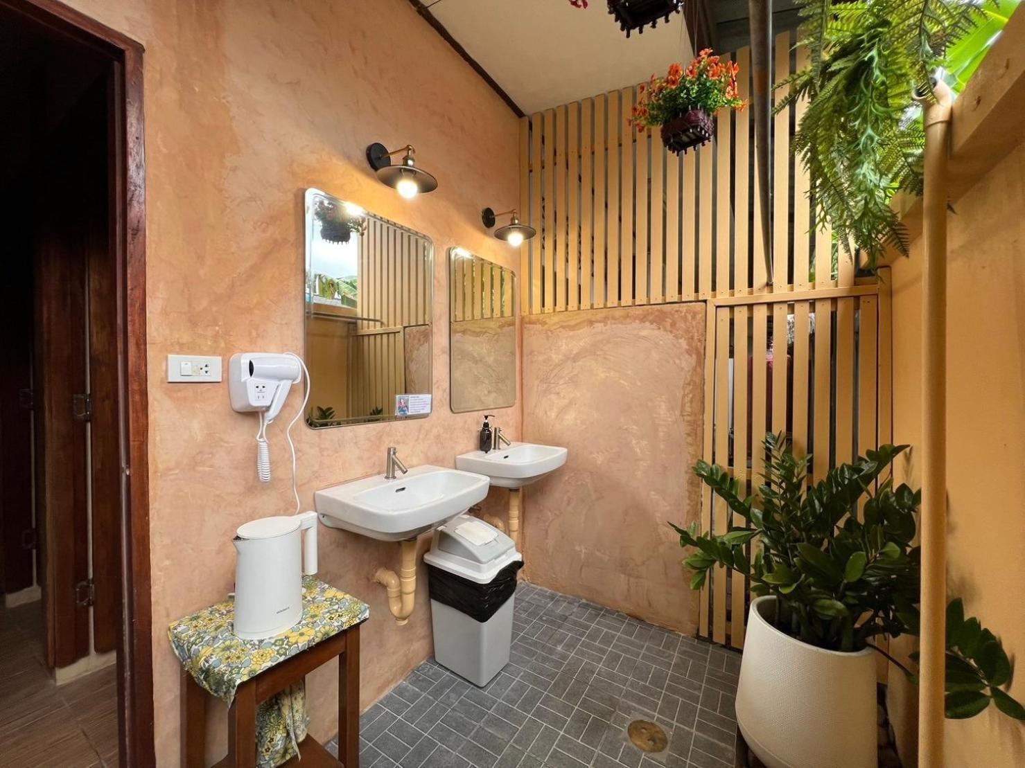 Sierra Hostel Nai Yang Ngoại thất bức ảnh