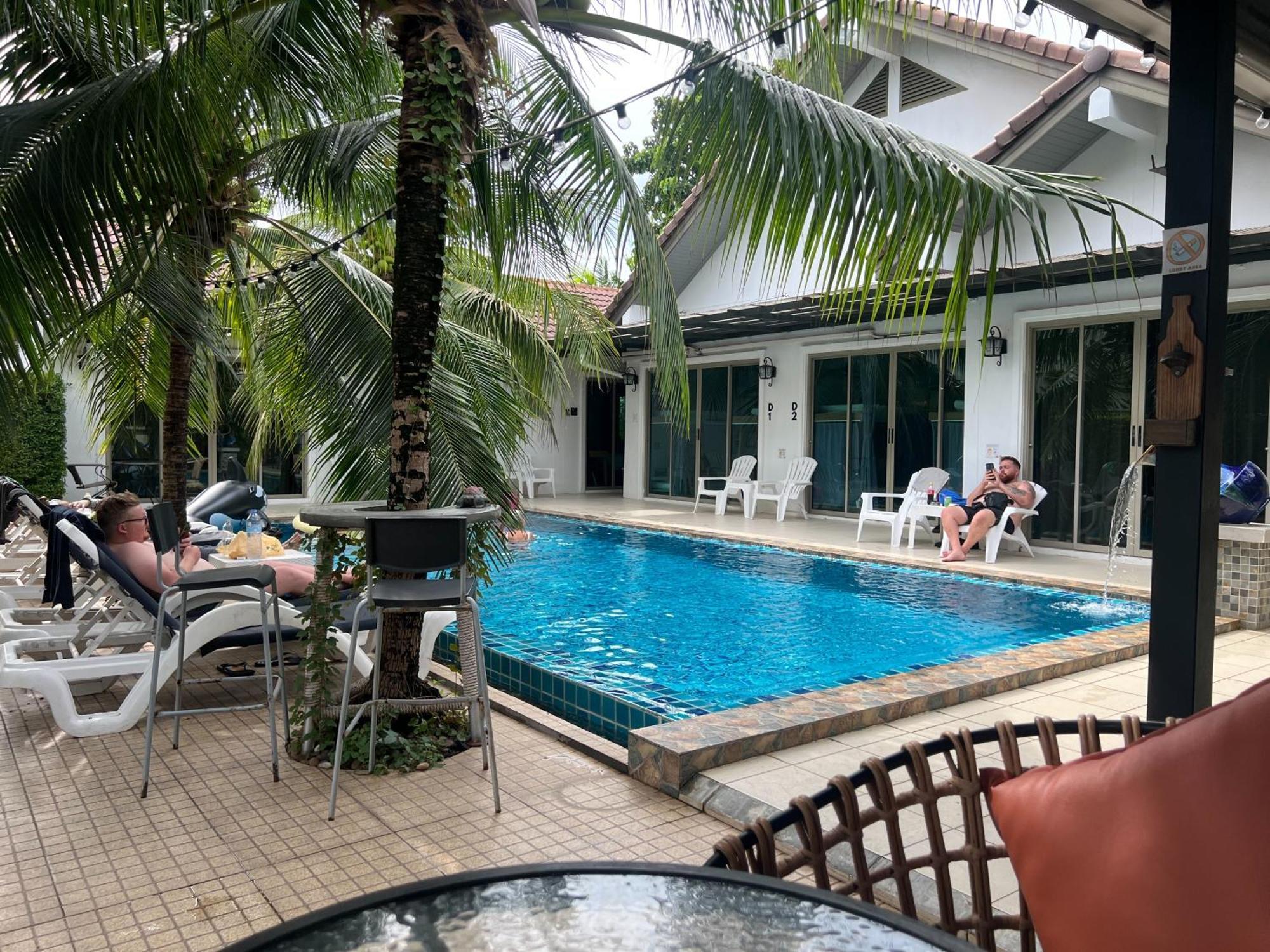 Sierra Hostel Nai Yang Ngoại thất bức ảnh